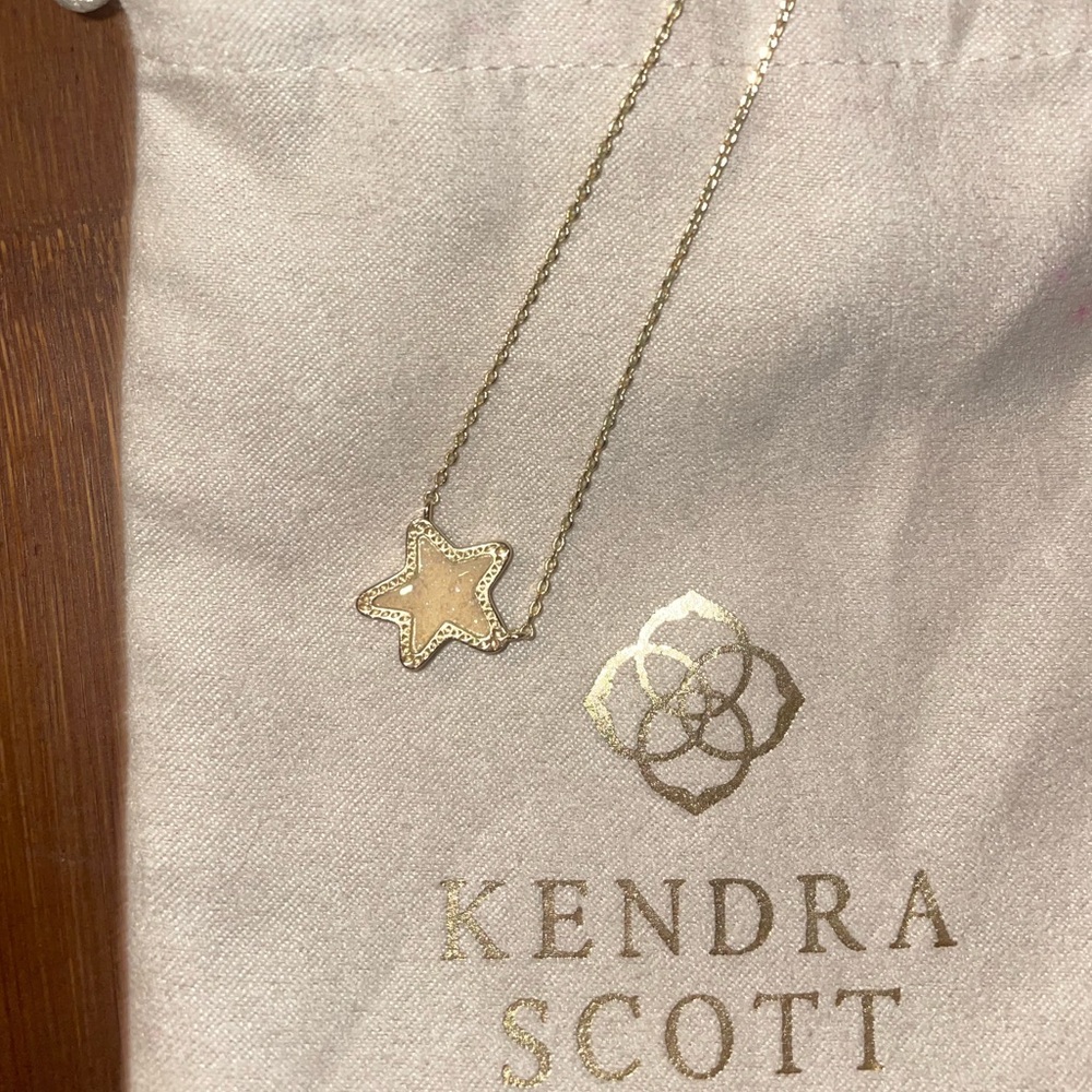 Kendra Scott gold star necklace